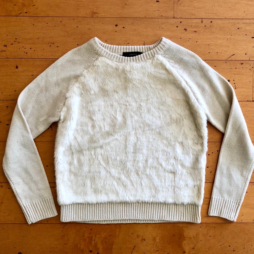 Forever 21 Sweater Furry Cream Medium Lovely